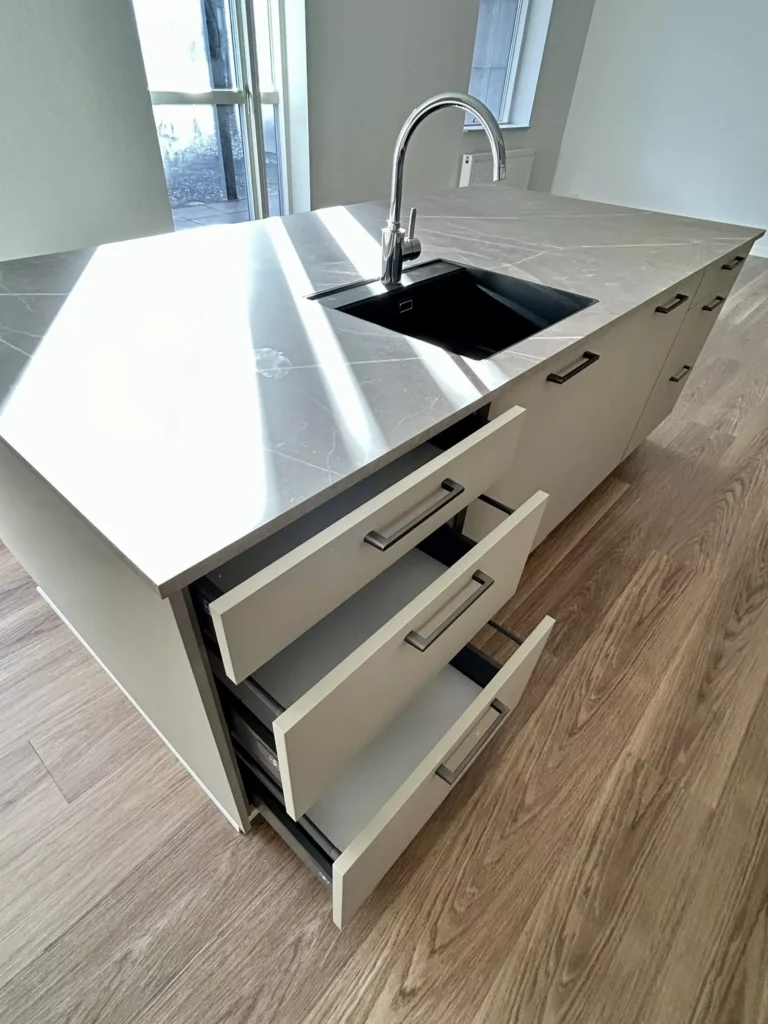 7ce11429985bd484821001f9604e3a69 (1)